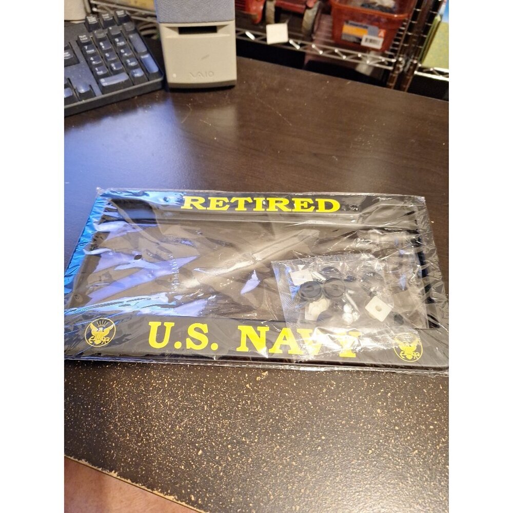 Retired U.S. Navy Metal Tin License Plates 6" x 12" Set of 2 w/ Screws - Picture 1 of 2